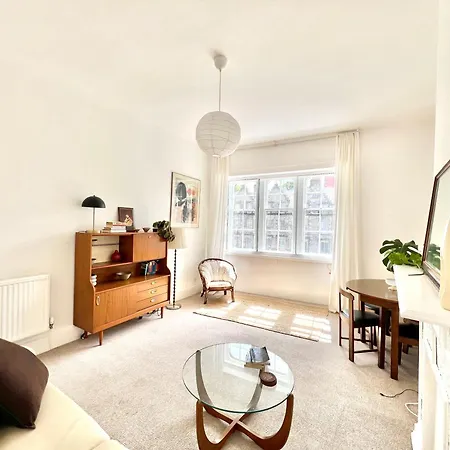 Bright Old Town City Centre Apartment Edinburgh Exterior photo